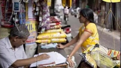 Panel also advised to should be provisions to regulate street vendors in rural areas as well. (File) Panel also advised to should be provisions to regulate street vendors in rural areas as well. (File)