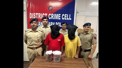 Both criminals are habitual offenders with multiple cases registered against them, said Chandigarh Police. (HT Photo) Both criminals are habitual offenders with multiple cases registered against them, said Chandigarh Police. (HT Photo)