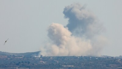 Smoke billows amid the ongoing hostilities between Hezbollah and Israeli forces, as seen from Tyre, southern Lebanon October 4, 2024. REUTERS/Aziz Taher (REUTERS)