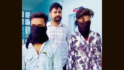 Police recovered the weapon used in the crime from the accused, identified as Balwinder Singh and Vikas Kumar, both residents of Samgauli village, near Dera Bassi. (HT Photo) Police recovered the weapon used in the crime from the accused, identified as Balwinder Singh and Vikas Kumar, both residents of Samgauli village, near Dera Bassi. (HT Photo)