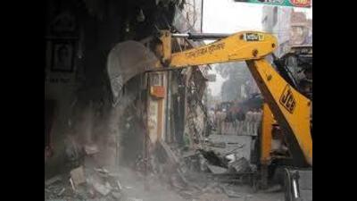 Speaking of the action taken against encroachment in Kachi Gali, ATP (zone A) MS Bedi said that a building owner had encroached upon the road portion and the encroachment has now been razed following court orders. (HT File)