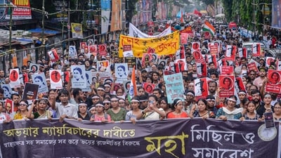 Junior doctors and others take out a protest march against the alleged sexual assault and murder of a postgraduate trainee doctor of the RG Kar Hospital in Kolkata. (ANI ) Junior doctors and others take out a protest march against the alleged sexual assault and murder of a postgraduate trainee doctor of the RG Kar Hospital in Kolkata. (ANI )