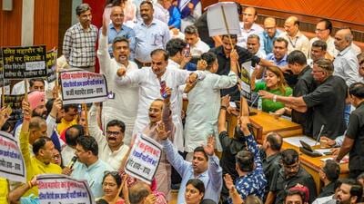 BJP councillors protest in the House on Saturday. (RAJ K RAJ /HT PHOTO) BJP councillors protest in the House on Saturday. (RAJ K RAJ /HT PHOTO)