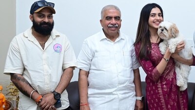 Filmmaker Prradip Khairwar, UP Cabinet Minister Rakesh Sachan and actor Kashika Kapoor in Lucknow (X) Filmmaker Prradip Khairwar, UP Cabinet Minister Rakesh Sachan and actor Kashika Kapoor in Lucknow (X)