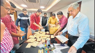 Request to grant classical status to Marathi language made through postcards to the President Ram Nath Kovind by Yuva Sena senate members, college cell officers, and students under the leadership of Subhash Desai, then Marathi language minister of Maharashtra. Around 6,000 letters were sent to him in 2022. Request to grant classical status to Marathi language made through postcards to the President Ram Nath Kovind by Yuva Sena senate members, college cell officers, and students under the leadership of Subhash Desai, then Marathi language minister of Maharashtra. Around 6,000 letters were sent to him in 2022.