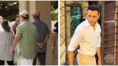 Aamir Khan and Imran Khan paid respects to Reena Dutta's father on the prayer meet. Aamir Khan and Imran Khan paid respects to Reena Dutta's father on the prayer meet.