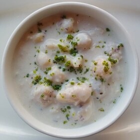 Makhana Kheer is a must-try vrat-friendly dessert recipe. Makhana Kheer is a must-try vrat-friendly dessert recipe.