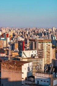 Vibrant cityscape of São Paulo during daytime. (Pexels)