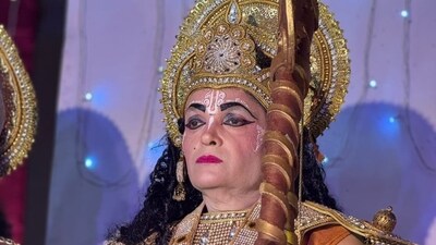 Sushil Kaushik (45) seen performing as Lord Ram. (@IVibhorAggarwal X) Sushil Kaushik (45) seen performing as Lord Ram. (@IVibhorAggarwal X)