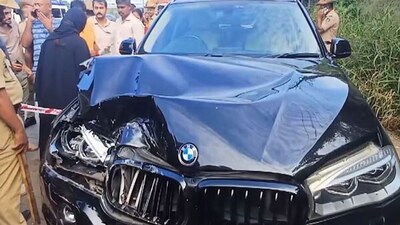 Mangaluru Commissioner of Police, Anupam Agarwal, who reached the spot after receiving the information, said that there were signs of damage on the vehicle. (ANI) Mangaluru Commissioner of Police, Anupam Agarwal, who reached the spot after receiving the information, said that there were signs of damage on the vehicle. (ANI)
