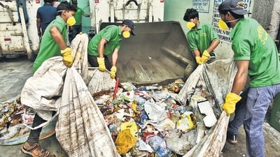MCD claims to have achieved 100% door-to-door waste collection and 55% waste segregation at source, but these numbers have been questioned by RWAs, experts and in some instances the mayor herself. (Sanchit Khanna/HT Archive) MCD claims to have achieved 100% door-to-door waste collection and 55% waste segregation at source, but these numbers have been questioned by RWAs, experts and in some instances the mayor herself. (Sanchit Khanna/HT Archive)