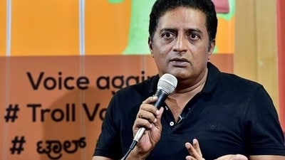 Prakash Raj has been accused of abandoning a shoot because he got a call from another production house. Prakash Raj has been accused of abandoning a shoot because he got a call from another production house.