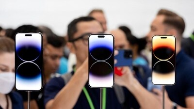 iPhone SE 4 could sport a modern design, but it isn't sure if it would get the Dynamic Island or not. (Apple) iPhone SE 4 could sport a modern design, but it isn't sure if it would get the Dynamic Island or not. (Apple)