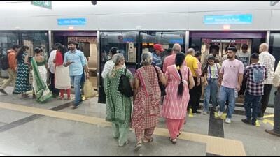 After the inauguration of Shivajinagar to Swargate Metro route last week, commuters have preferred to travel by the facility than take public transport buses. (HT FILE) After the inauguration of Shivajinagar to Swargate Metro route last week, commuters have preferred to travel by the facility than take public transport buses. (HT FILE)
