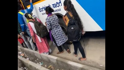 The Bengaluru techie shared two videos showing the footpath in shambles, with one featuring concrete strips at the edge. (X) The Bengaluru techie shared two videos showing the footpath in shambles, with one featuring concrete strips at the edge. (X)
