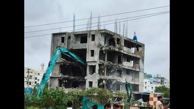 The Revanth Reddy government took up demolition of houses and shops along the Musi river as part of Musi Riverfront Development Project. (HT Photo) The Revanth Reddy government took up demolition of houses and shops along the Musi river as part of Musi Riverfront Development Project. (HT Photo)