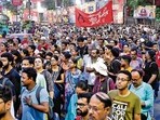 A rally was held in support of the doctors who are on hunger strike in Kolkata on Tuesday. (Samir Jana/HT Photo)
