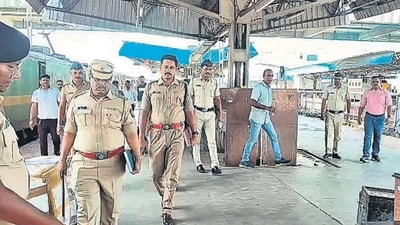 Mentally unstable man goes on killing spree at Nagpur rly stn Mentally unstable man goes on killing spree at Nagpur rly stn