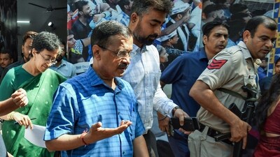 Delhi chief minister Atishi Marlena with Aam Aadmi Party (AAP) National Convenor Arvind Kejriwal. (ANI) Delhi chief minister Atishi Marlena with Aam Aadmi Party (AAP) National Convenor Arvind Kejriwal. (ANI)