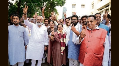 BJP’s Shakti Rani Sharma celebrating her win with her family and party workers. (Sant Arora/HT) BJP’s Shakti Rani Sharma celebrating her win with her family and party workers. (Sant Arora/HT)