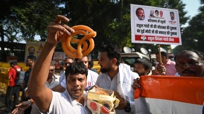 Congress supporters celebrating inside AICC Headquarters at Akbar Road in New Delhi, India, on Tuesday, October 8, as early trends showed the party leading in Haryana.&nbsp; (Photo by Sanchit Khanna/ Hindustan Times)