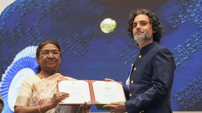 President Droupadi Murmu gave the Best Cinematography award to Siddharth Diwan for Mono No Aware (Hindi and English). (PTI) President Droupadi Murmu gave the Best Cinematography award to Siddharth Diwan for Mono No Aware (Hindi and English). (PTI)