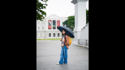 Alia Bhatt outside Victoria Theatre and Concert Hall. Alia Bhatt outside Victoria Theatre and Concert Hall.