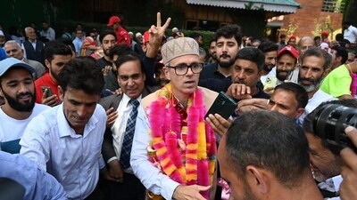 Abdullah expressed hope that the government in Jammu & Kashmir will be able to run smoothly. (HT Photo)
