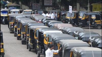 Earlier on July 28 this year, the ‘Rikshamitra’ prepaid auto booth initiative was launched at Pune railway station. (Mahendra Kolhe/HT photo) Earlier on July 28 this year, the ‘Rikshamitra’ prepaid auto booth initiative was launched at Pune railway station. (Mahendra Kolhe/HT photo)