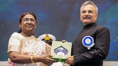 Pavan Malhotra receiving his National Film Award from the President