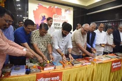 Pune --- On behalf of Samvad, Pune and Pune Book Festival, Marathi language was declared a classical language by the central government so Anand Utsav was celebrated --- Photo By --- Mahendra Kolhe Pune --- On behalf of Samvad, Pune and Pune Book Festival, Marathi language was declared a classical language by the central government so Anand Utsav was celebrated --- Photo By --- Mahendra Kolhe