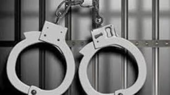 After the incident, lawyers gathered on the spot and brought the matter to the notice of senior Ludhiana police officials, expressing concern over security (HT Photo)