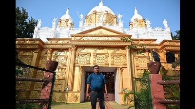Asim Matya outside Model House puja pandal in Lucknow. (Sourced) Asim Matya outside Model House puja pandal in Lucknow. (Sourced)