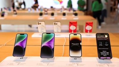 Apple iPhones are seen inside India's first Apple retail store during a media preview, a day ahead of its launch in Mumbai, India (Francis Mascarenhas/Reuters)