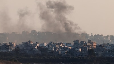 Smoke rises in northern Gaza, amid the ongoing conflict between Israel and Hamas, as seen from Israel, REUTERS/Amir Cohen (REUTERS)