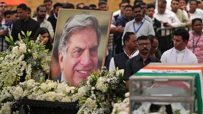 People pay homage to Indian business leader Ratan Tata who died on Wednesday night, in the lawns of the National Centre for the Performing Arts (NCPA), in Mumbai, India, Thursday, Oct. 10, 2024. ((AP Photo /Rafiq Maqbool)) People pay homage to Indian business leader Ratan Tata who died on Wednesday night, in the lawns of the National Centre for the Performing Arts (NCPA), in Mumbai, India, Thursday, Oct. 10, 2024. ((AP Photo /Rafiq Maqbool))