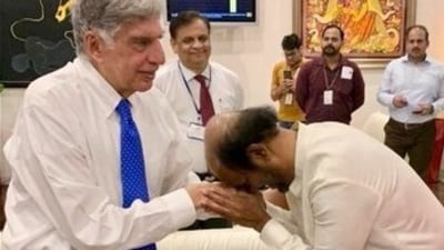 Rajinikanth posted a picture on X that sees him bowing down before Ratan and clasping his hands. Rajinikanth posted a picture on X that sees him bowing down before Ratan and clasping his hands.