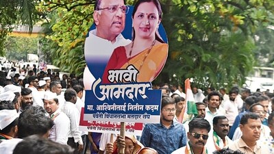 The NCP (SP) has received a total of 1,680 applications from aspirants across Maharashtra. Sharad Pawar and his colleagues have already interviewed 1,280 applicants. (MAHENDRA KOLHE/ HT PHOTO) The NCP (SP) has received a total of 1,680 applications from aspirants across Maharashtra. Sharad Pawar and his colleagues have already interviewed 1,280 applicants. (MAHENDRA KOLHE/ HT PHOTO)
