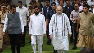 Union Home Minister Amit Shah, Maharashtra Chief Minister Eknath Shinde, Deputy CM Devendra Fadnavis, and Union Minister Piyush Goyal paid their final tributes to Ratan Tata at the NCPA in Mumbai on Thursday. (HT Photo)
