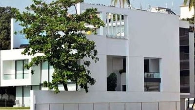 Ratan Tata resided in his beachfront house "Bakhtawar" in Mumbai's Colaba. (indextap.com) Ratan Tata resided in his beachfront house "Bakhtawar" in Mumbai's Colaba. (indextap.com)