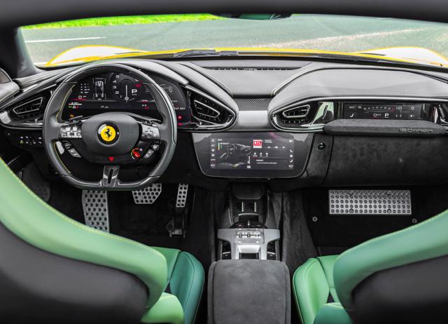 The leather and premium materials in the interior make it a place of comfort and sophistication. The leather and premium materials in the interior make it a place of comfort and sophistication.