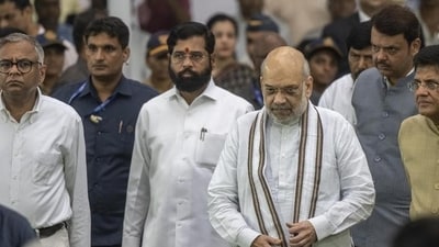 Mumbai, India - Oct. 10, 2024: Amit Shah along with CM Eknath Shinde and Dy CM Devendra Fadnavis, to pay tribute to mortal remains of Ratan Tata during funeral at Worli in Mumbai, India, on Thursday, October 10, 2024. (Photo by Satish Bate/ Hindustan Times) (Hindustan Times) Mumbai, India - Oct. 10, 2024: Amit Shah along with CM Eknath Shinde and Dy CM Devendra Fadnavis, to pay tribute to mortal remains of Ratan Tata during funeral at Worli in Mumbai, India, on Thursday, October 10, 2024. (Photo by Satish Bate/ Hindustan Times) (Hindustan Times)