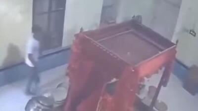The Indian high commission in Dhaka said it had seen reports of theft of the crown gifted by PM Modi to Jeshoreshwari Kali Temple (Satkhira) in 2021 (CCTV screengrab) The Indian high commission in Dhaka said it had seen reports of theft of the crown gifted by PM Modi to Jeshoreshwari Kali Temple (Satkhira) in 2021 (CCTV screengrab)