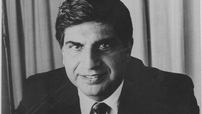 “Do not go in with a view that it can't be done so it should not be done. You, in the years ahead will be shaping the destiny of this country.” “Do not go in with a view that it can't be done so it should not be done. You, in the years ahead will be shaping the destiny of this country.”