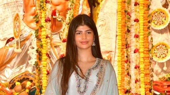 Anjini Dhawan at the pandal. She recently made her debut with Binny and Family. She is Varun Dhawan's niece.