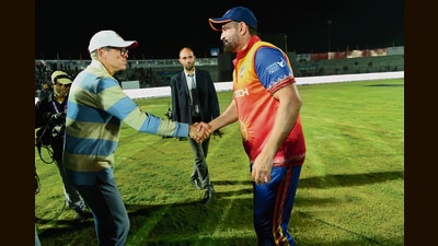 J&K CM-elect Omar Abdullah with veteran India cricketer Irfan Pathan at Bakshi Stadium in Srinagar on Saturday. (HT Photo) J&K CM-elect Omar Abdullah with veteran India cricketer Irfan Pathan at Bakshi Stadium in Srinagar on Saturday. (HT Photo)
