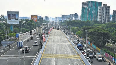 Mumbai, India. Oct 11, 2024: The 680-meter-long Chedda Nahgar flyover, running from south to north, will open tomorrow and improve traffic movement from Amar Mahal to Vikhroli. Mumbai India. Oct 11, 2024. (Photo by Raju Shinde/HT Photo) (Hindustan Times)