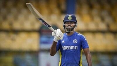 Shreyas Iyer had a tough outing in the Ranji Trophy on Saturday (HT_PRINT) Shreyas Iyer had a tough outing in the Ranji Trophy on Saturday (HT_PRINT)