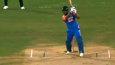 Sanju Samson smashes a brilliant six vs Bangladesh (X) Sanju Samson smashes a brilliant six vs Bangladesh (X)