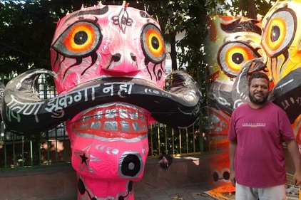 Deepak Rai, Effigy maker at Mahendra and Subhash Ravan Vale - photo: Anurag Mehra Deepak Rai, Effigy maker at Mahendra and Subhash Ravan Vale - photo: Anurag Mehra